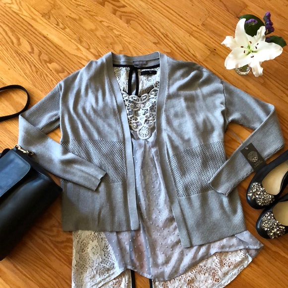 Vince Camuto Sweaters - 🌺 Vince Camuto NWT Lt Hthr Grey Sweater Sz. XS/S!